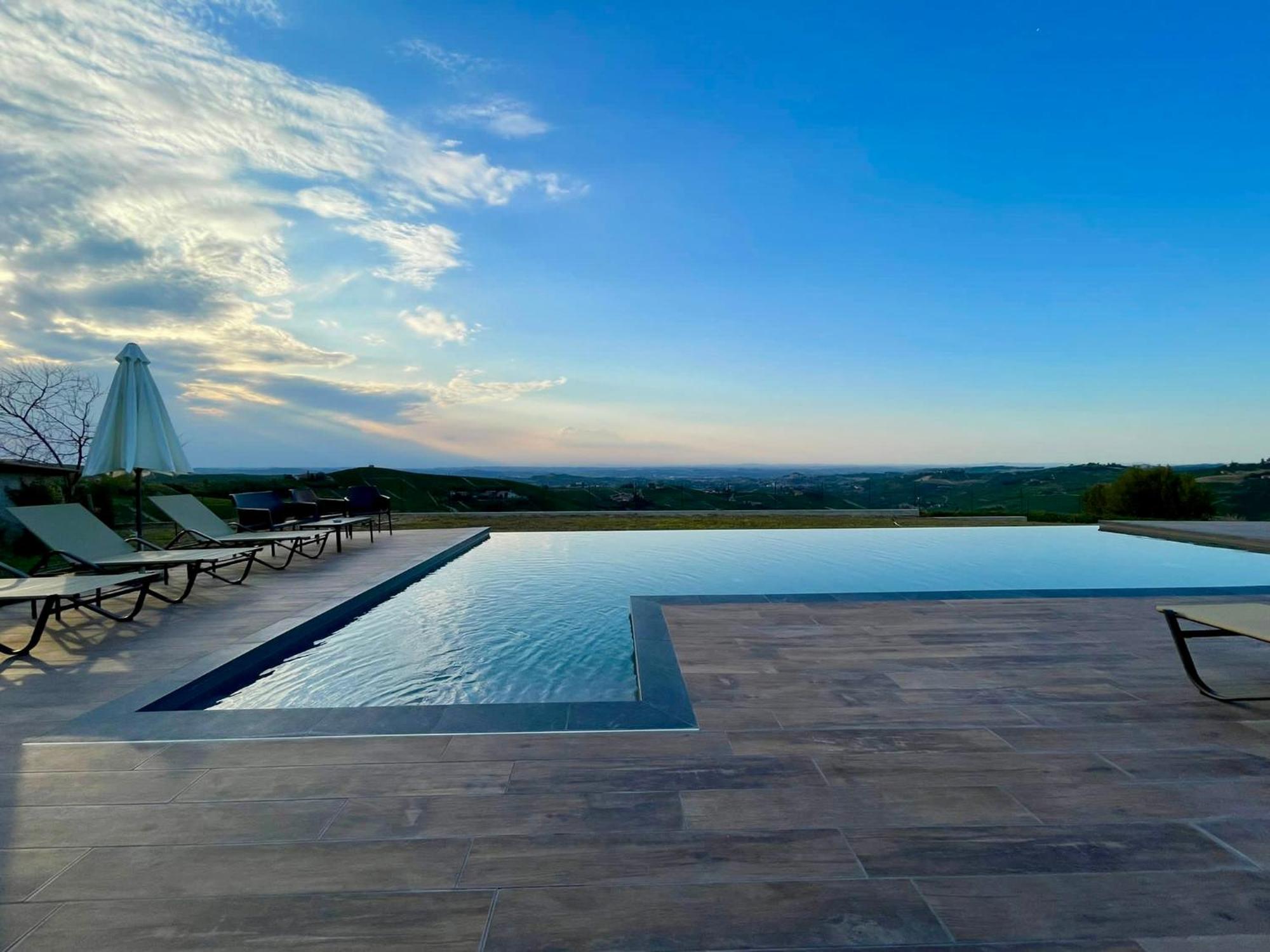 Villa Barbero Alba Langhe Mango Екстер'єр фото